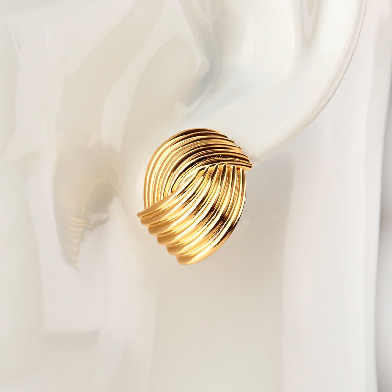 UNOAERRE K18イエローゴールドデザインピアス 31787