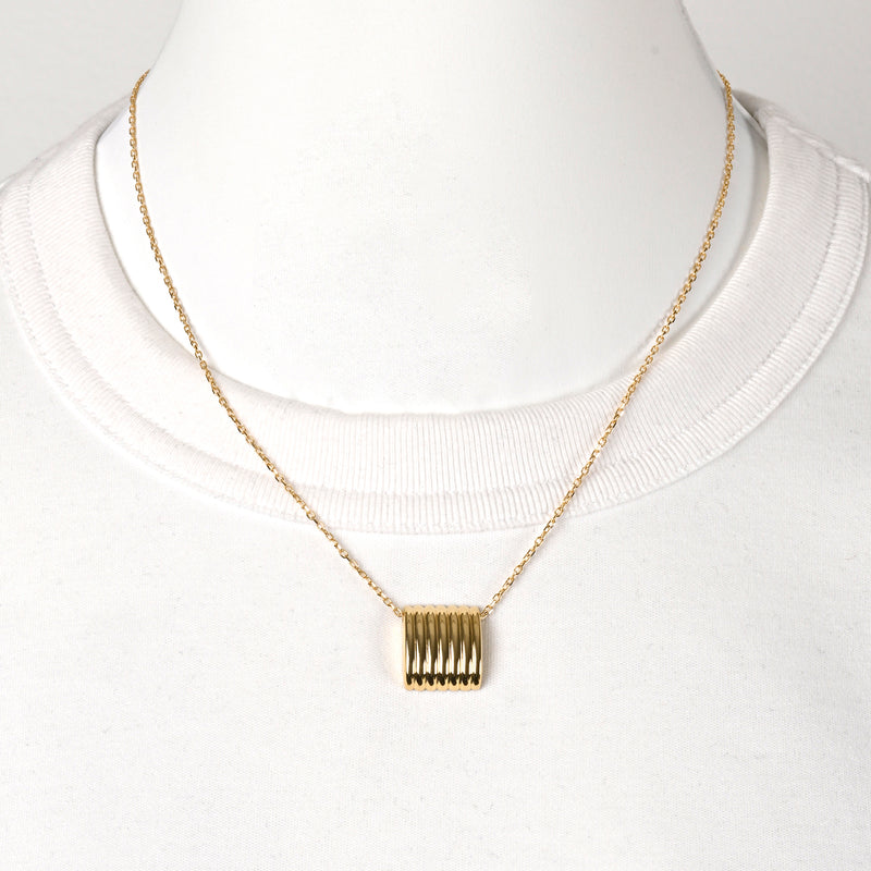 UNOAERRE K18イエローゴールドデザインネックレス 31794