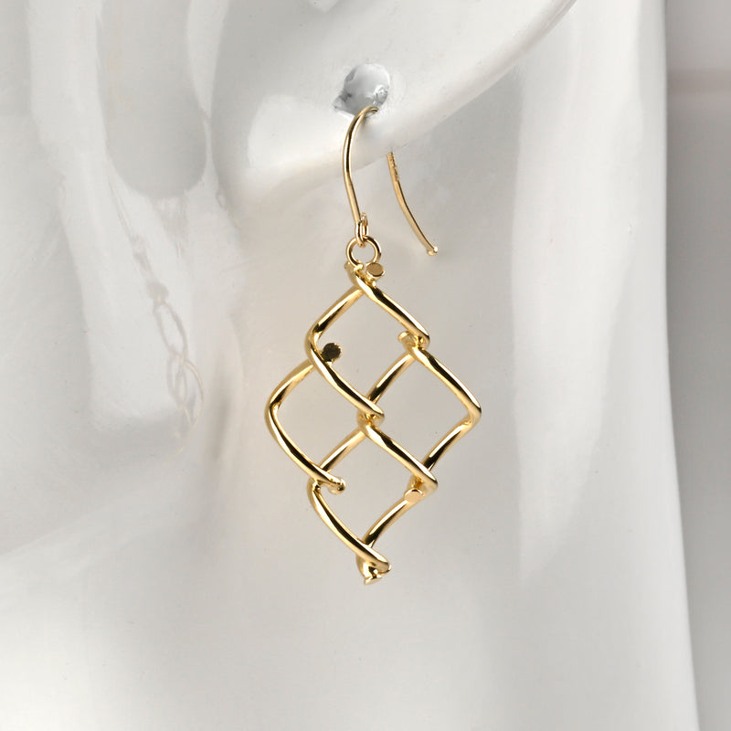 UNOAERRE K18イエローゴールドデザインピアス 31796